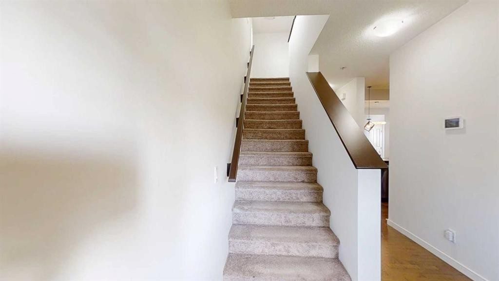 222 Copperpond Boulevard Se, Calgary, AB - Indoor Photo Showing Other Room