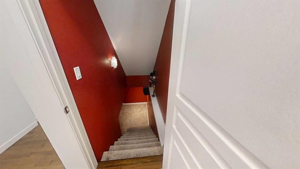 222 Copperpond Boulevard Se, Calgary, AB - Indoor Photo Showing Other Room
