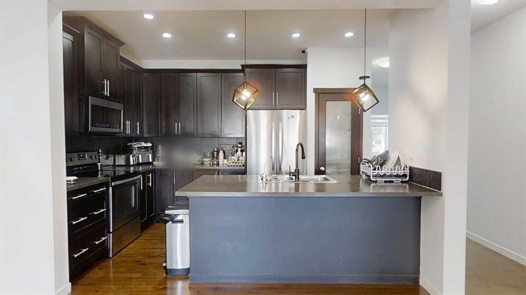 222 Copperpond Boulevard Se, Calgary, AB - Indoor Photo Showing Kitchen With Upgraded Kitchen