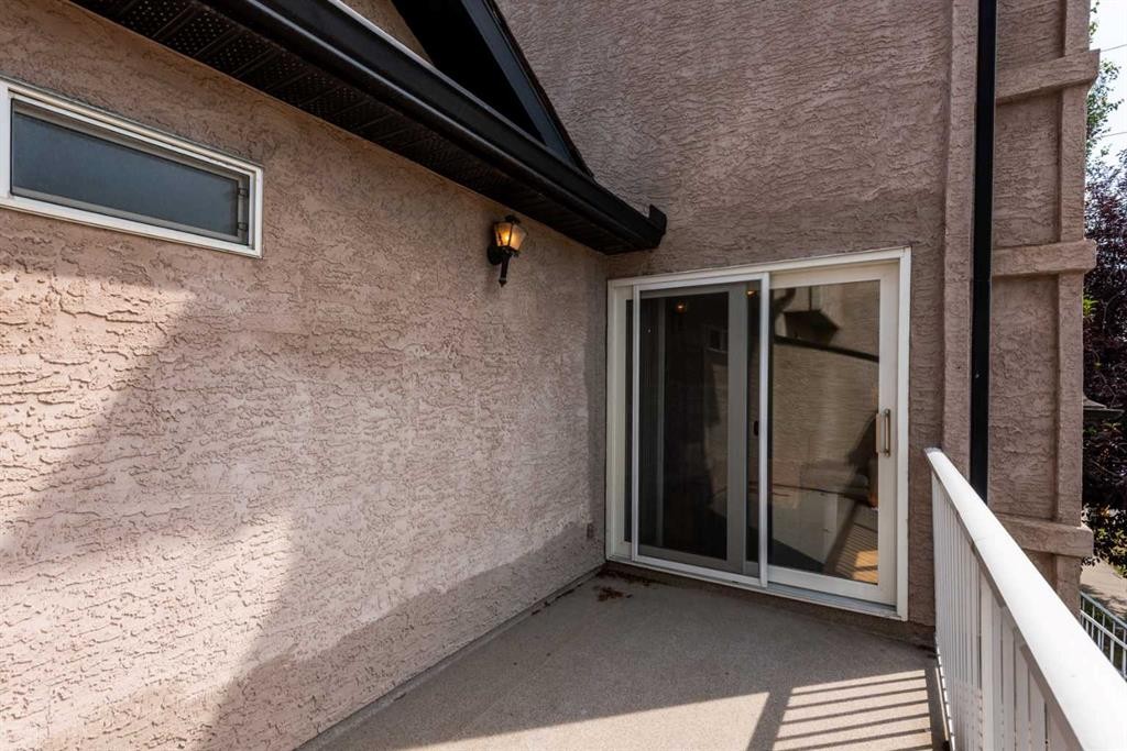 128 22 Avenue Nw, Calgary, AB - Outdoor With Exterior
