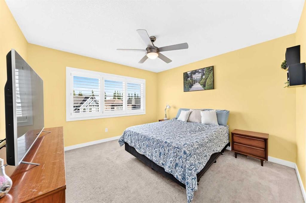 532 Cranford Drive Se, Calgary, AB - Indoor Photo Showing Bedroom