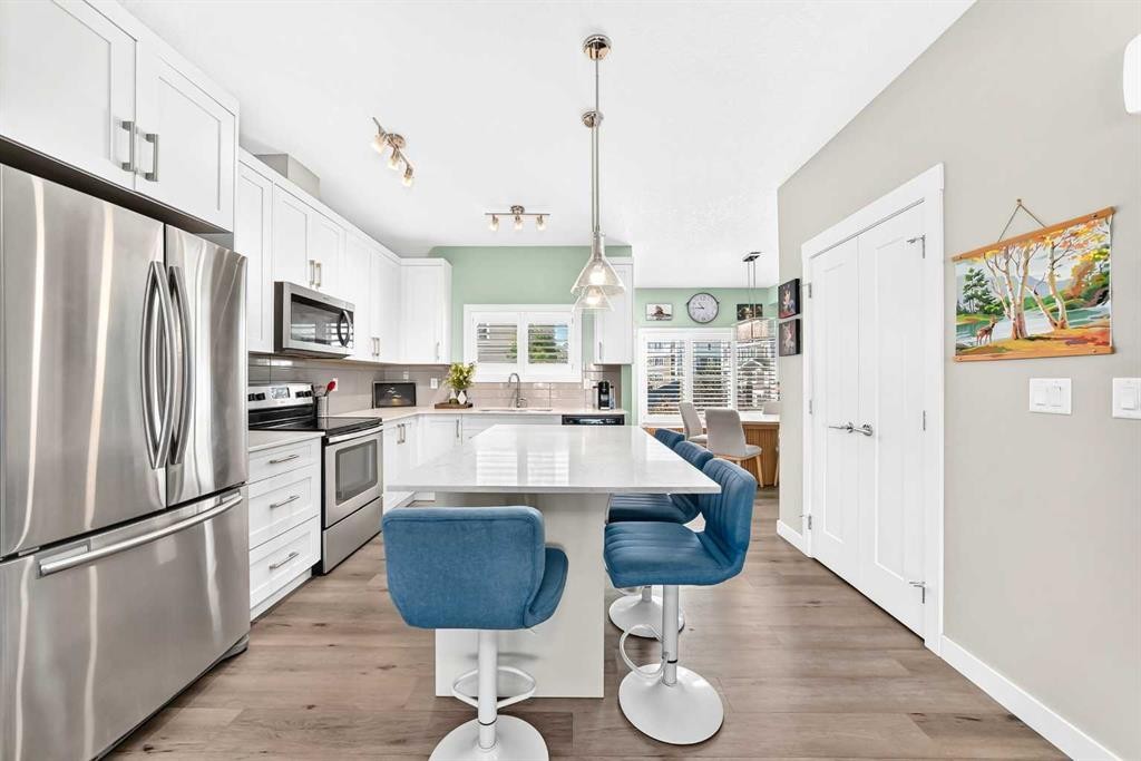 532 Cranford Drive Se, Calgary, AB - Indoor Photo Showing Kitchen With Upgraded Kitchen
