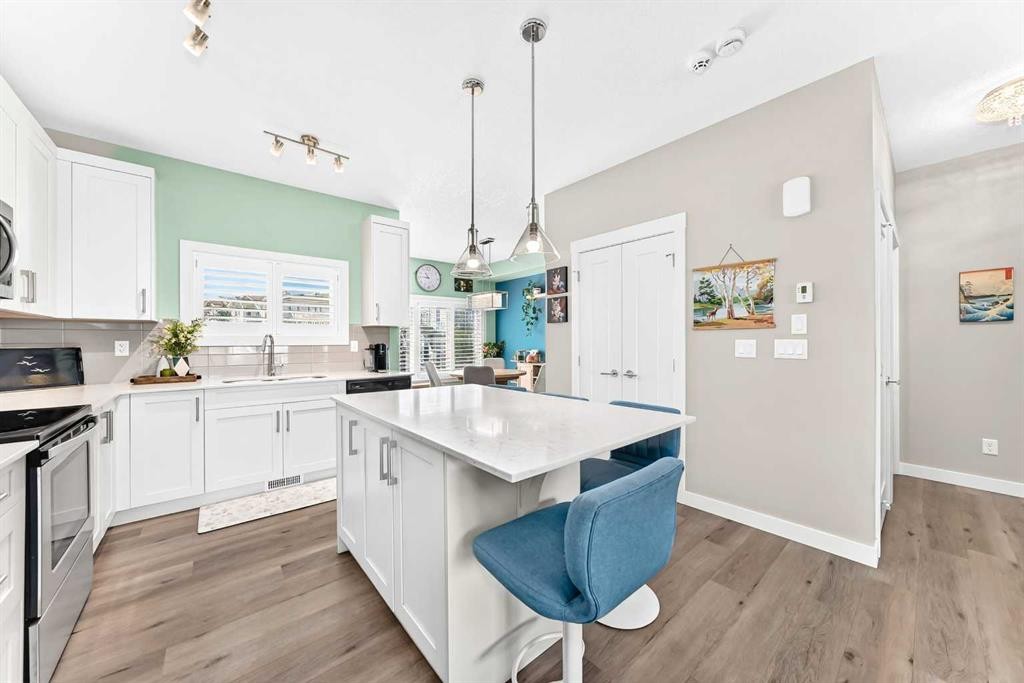 532 Cranford Drive Se, Calgary, AB - Indoor Photo Showing Kitchen With Upgraded Kitchen