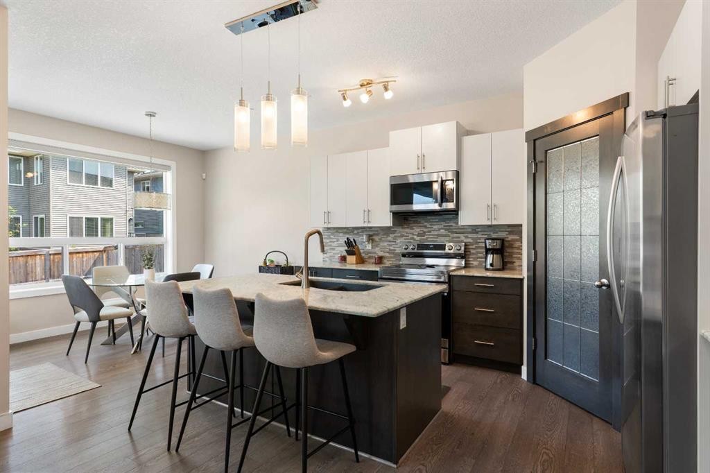 161 Cougar Ridge Close Sw, Calgary, AB - Indoor