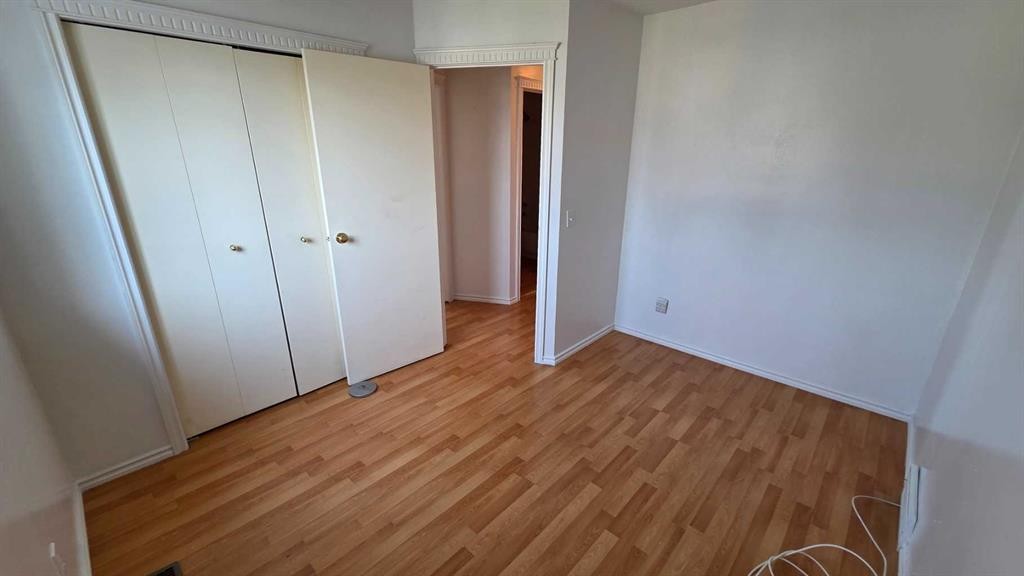 155 Applefield Close Se, Calgary, AB - Indoor Photo Showing Other Room