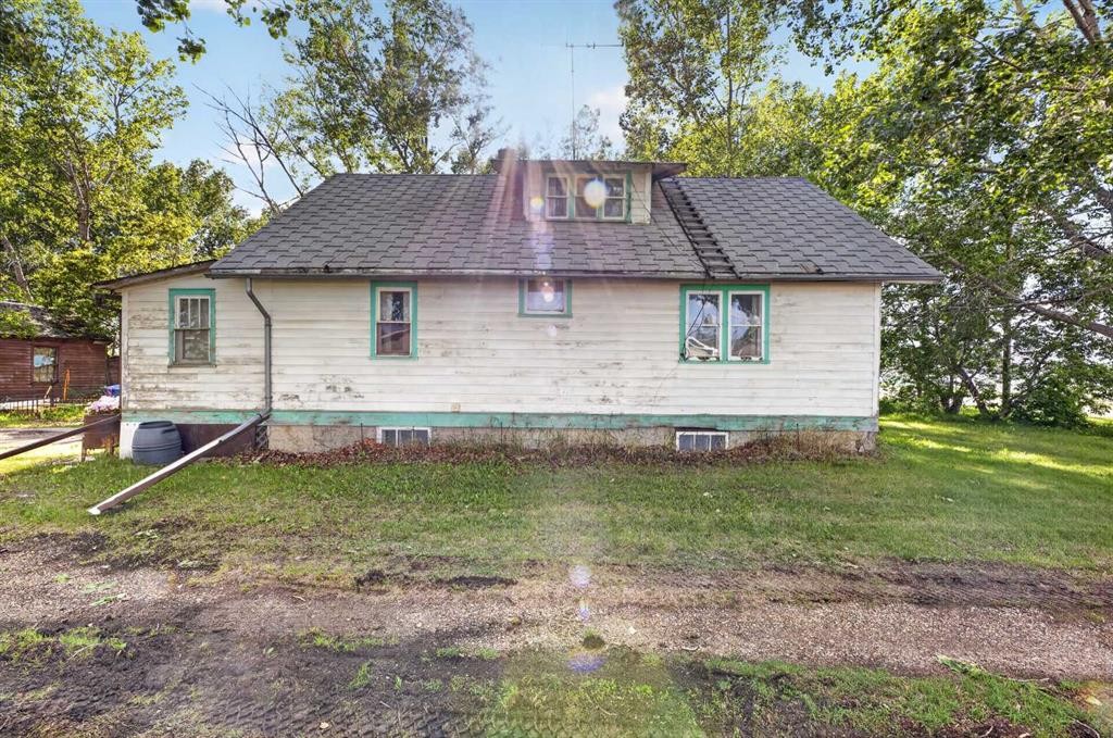1701 18 Avenue, Didsbury, AB - Outdoor