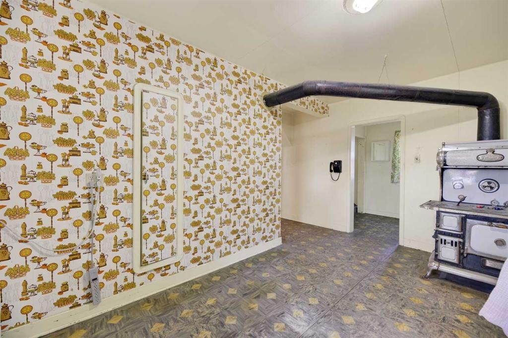 1701 18 Avenue, Didsbury, AB - Photo Showing Other Room