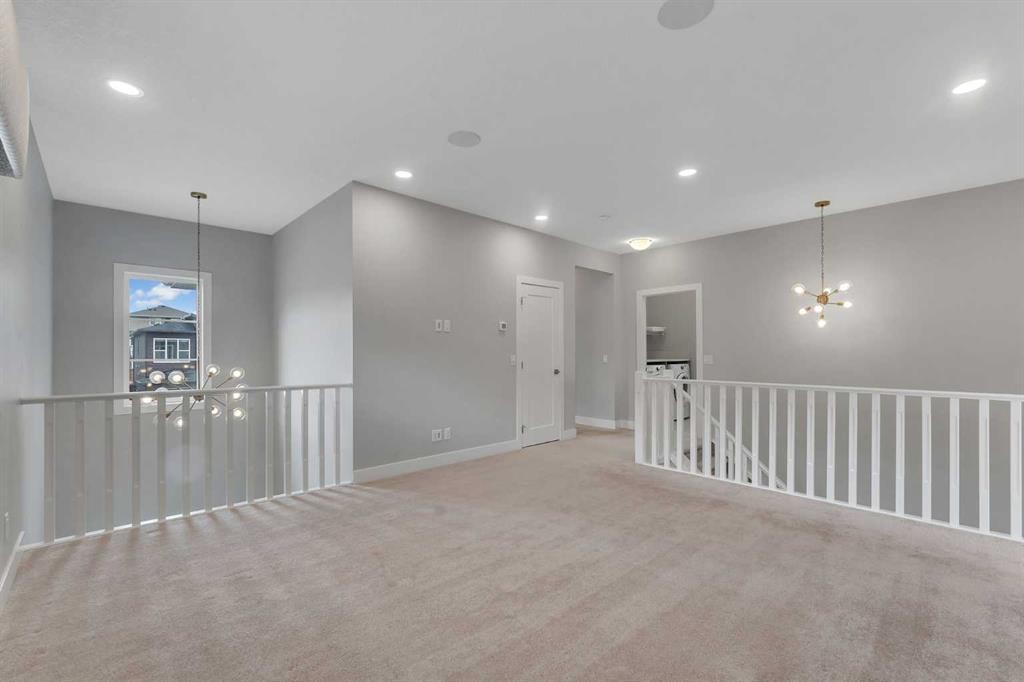 81 Carringvue Manor Nw, Calgary, AB - Indoor Photo Showing Other Room