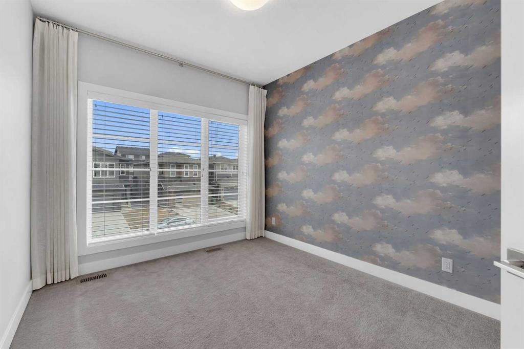 81 Carringvue Manor Nw, Calgary, AB - Indoor Photo Showing Other Room