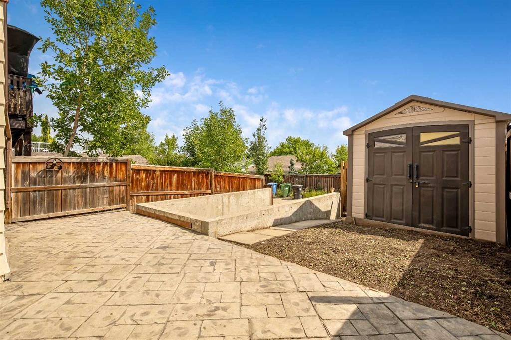 610 Strathcona Drive Sw, Calgary, AB - Outdoor