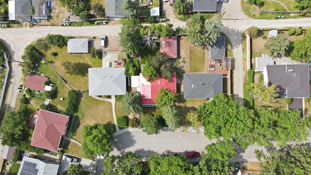 13 Tipton Place Nw, Calgary, AB - Outdoor With View