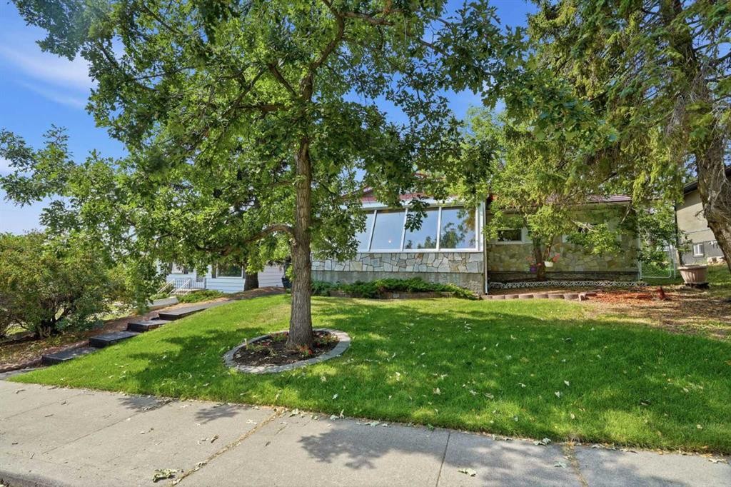13 Tipton Place Nw, Calgary, AB - Outdoor