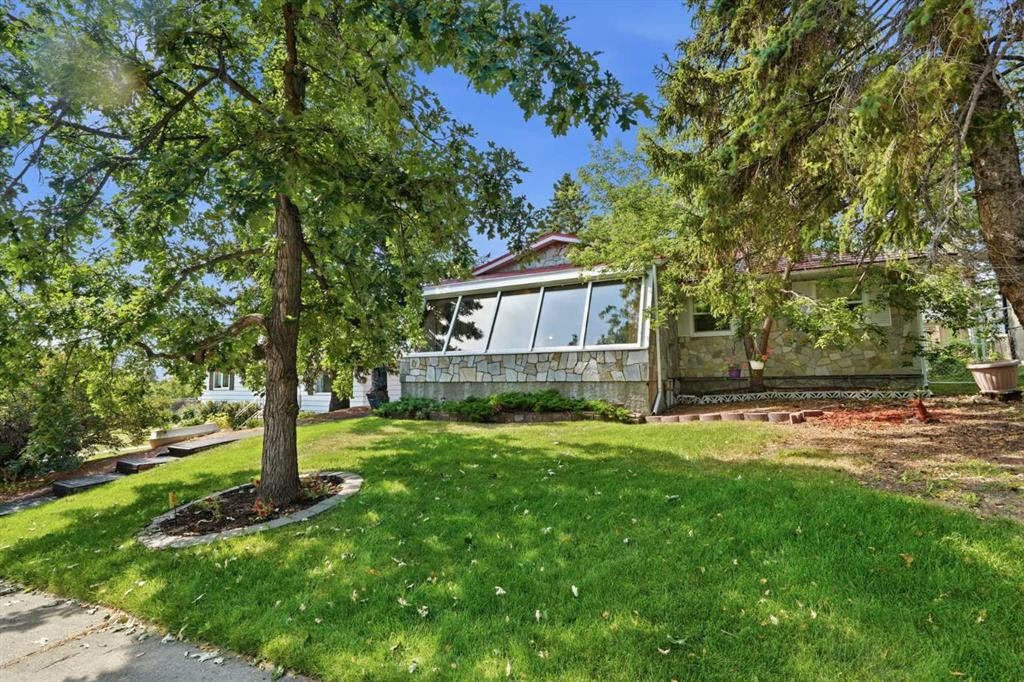 13 Tipton Place Nw, Calgary, AB - Outdoor With Deck Patio Veranda