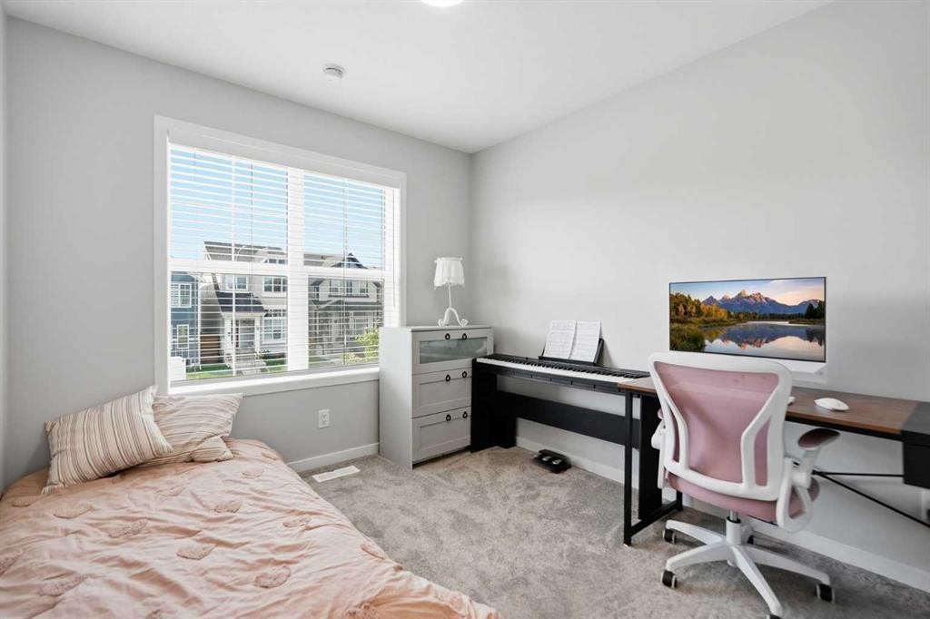 578 Masters Road Se, Calgary, AB - Indoor