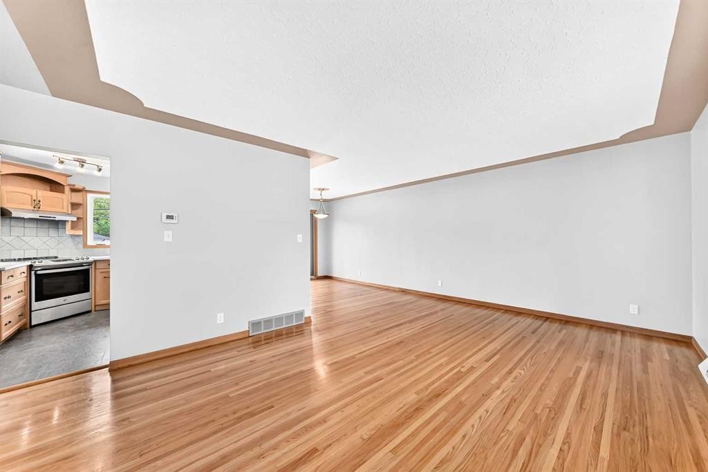 2808 Brecken Road Nw, Calgary, AB - Indoor
