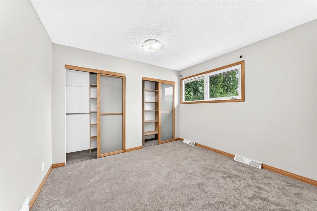 2808 Brecken Road Nw, Calgary, AB - Indoor Photo Showing Other Room