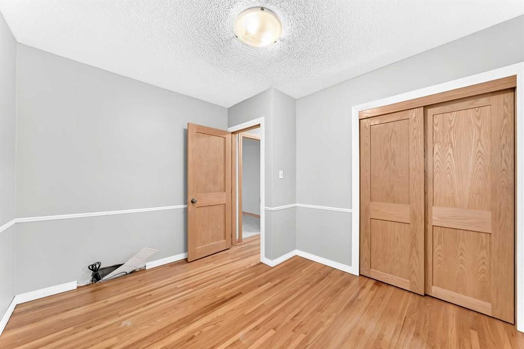 2808 Brecken Road Nw, Calgary, AB - Indoor Photo Showing Other Room