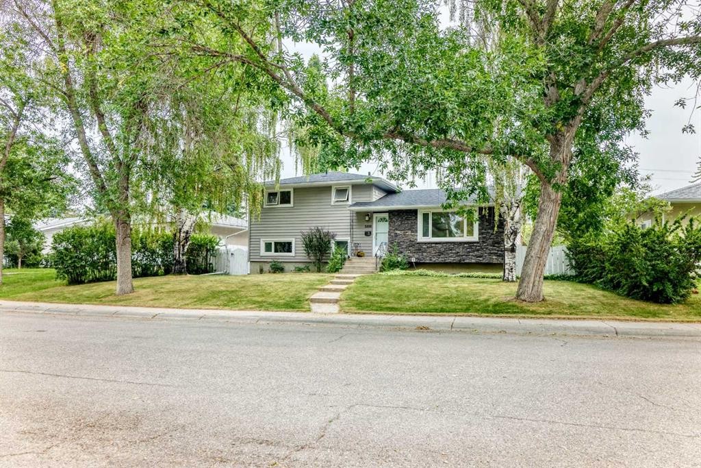 2808 Brecken Road Nw, Calgary, AB - Outdoor