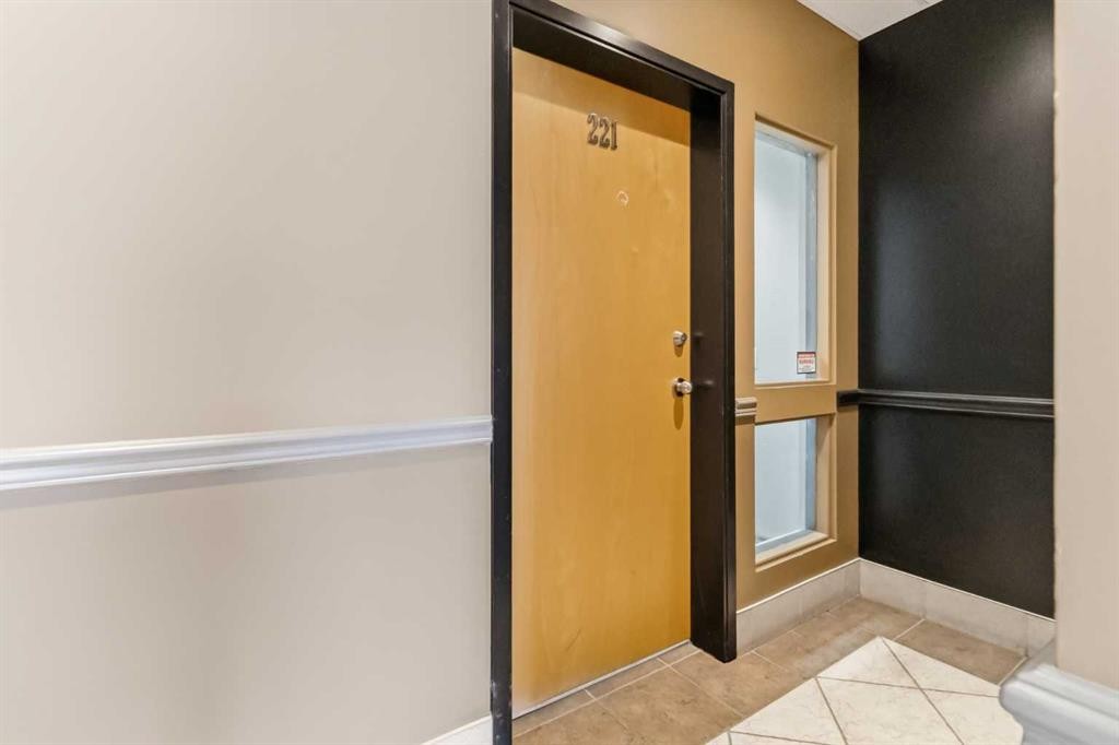 221-2770 3 Avenue Ne, Calgary, AB