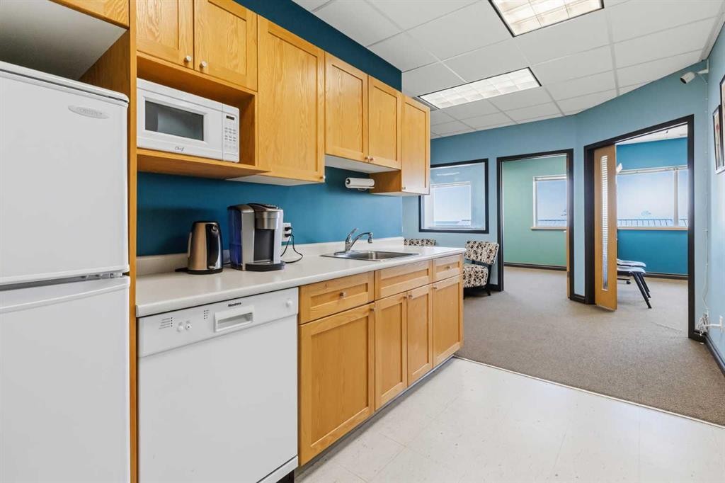 221-2770 3 Avenue Ne, Calgary, AB