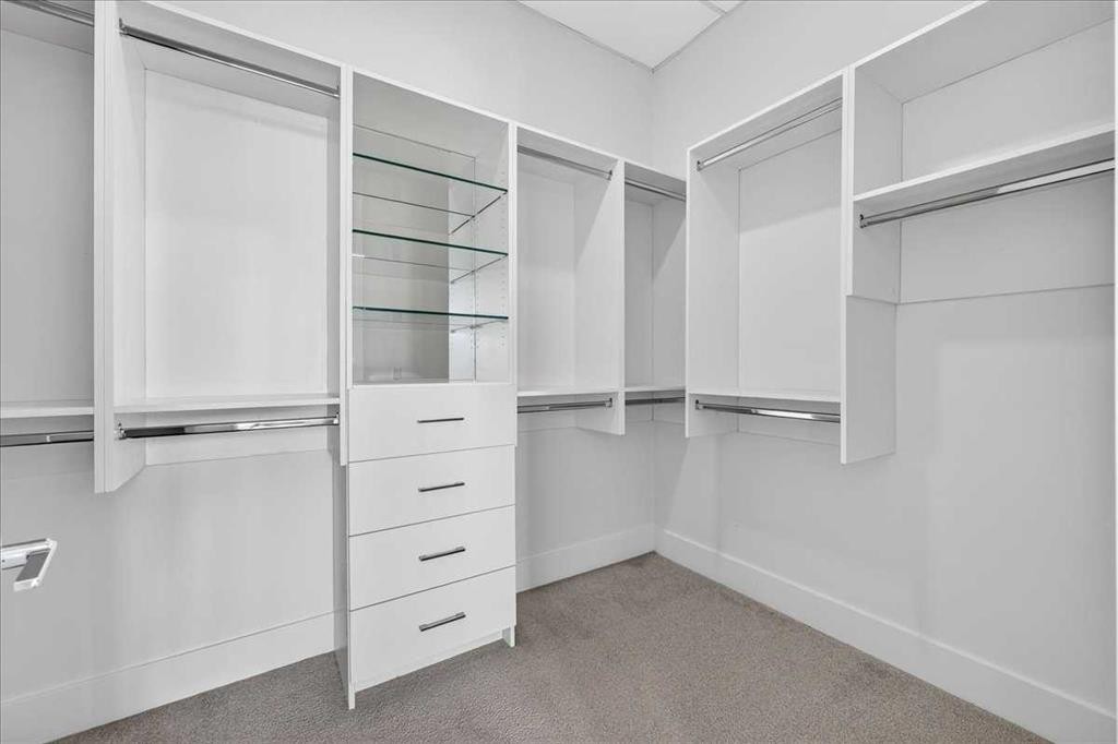 101-150 Marina Cove Se, Calgary, AB - Indoor With Storage
