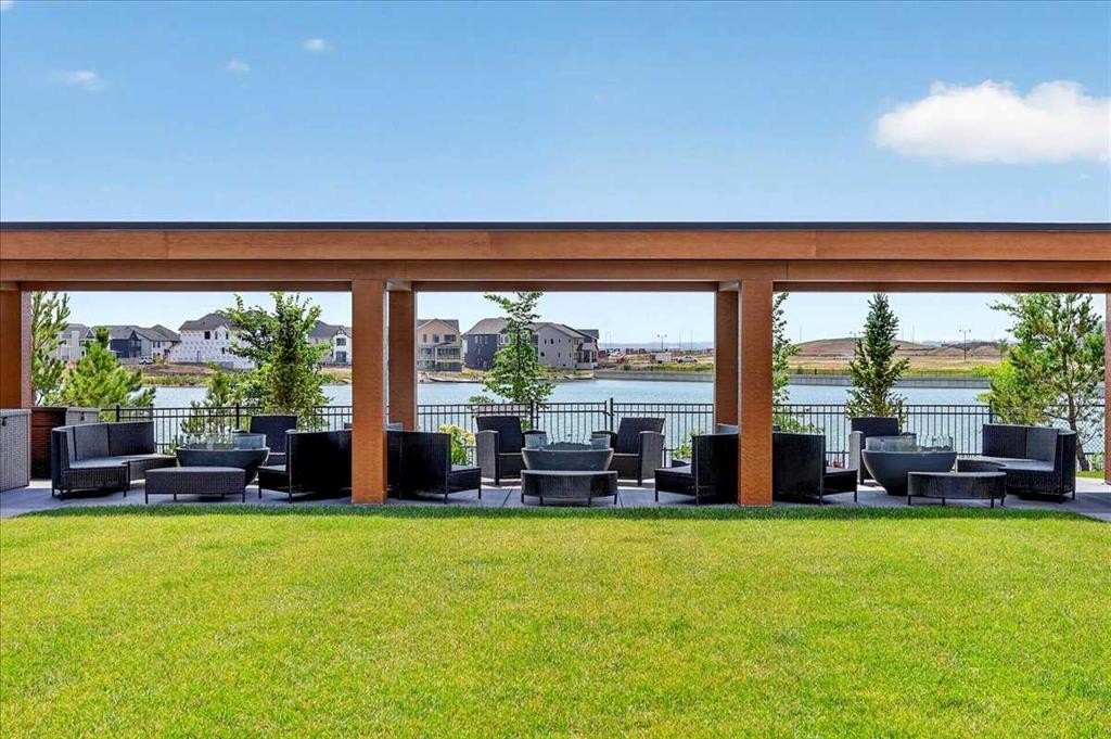 101-150 Marina Cove Se, Calgary, AB - Outdoor