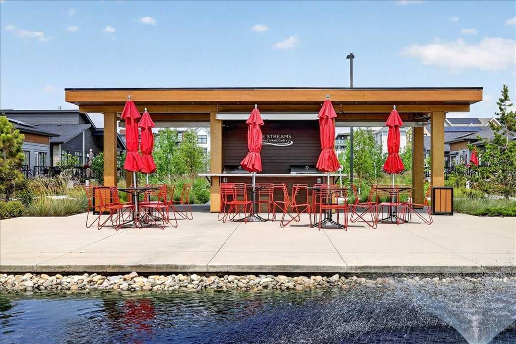 101-150 Marina Cove Se, Calgary, AB - Outdoor