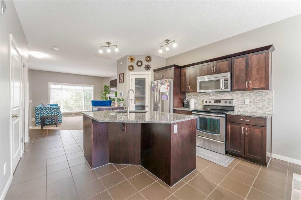 57 Sage Bank Grove Nw, Calgary, AB - Indoor Photo Showing Kitchen With Upgraded Kitchen