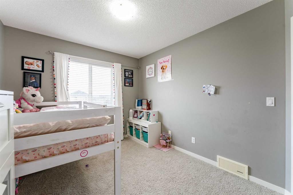 57 Sage Bank Grove Nw, Calgary, AB - Indoor Photo Showing Bedroom