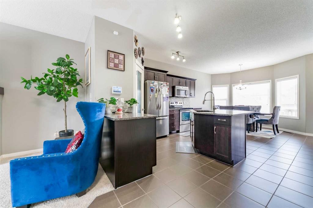 57 Sage Bank Grove Nw, Calgary, AB - Indoor Photo Showing Kitchen