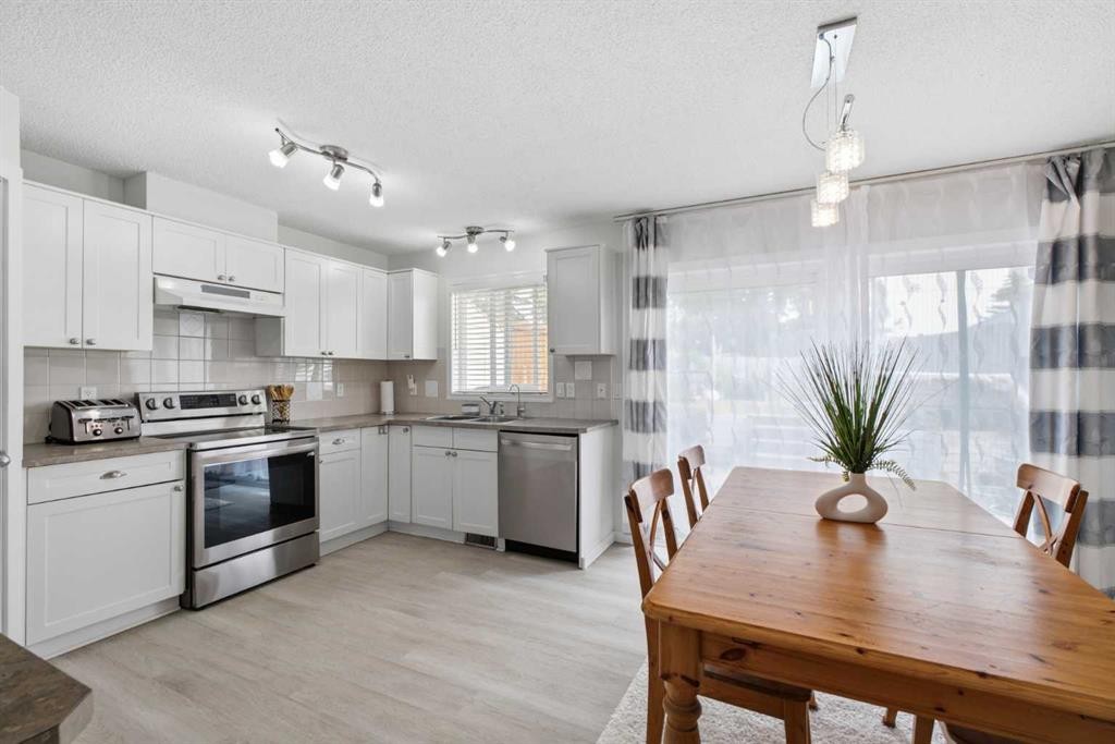 9 Ross Place, Crossfield, AB - Indoor