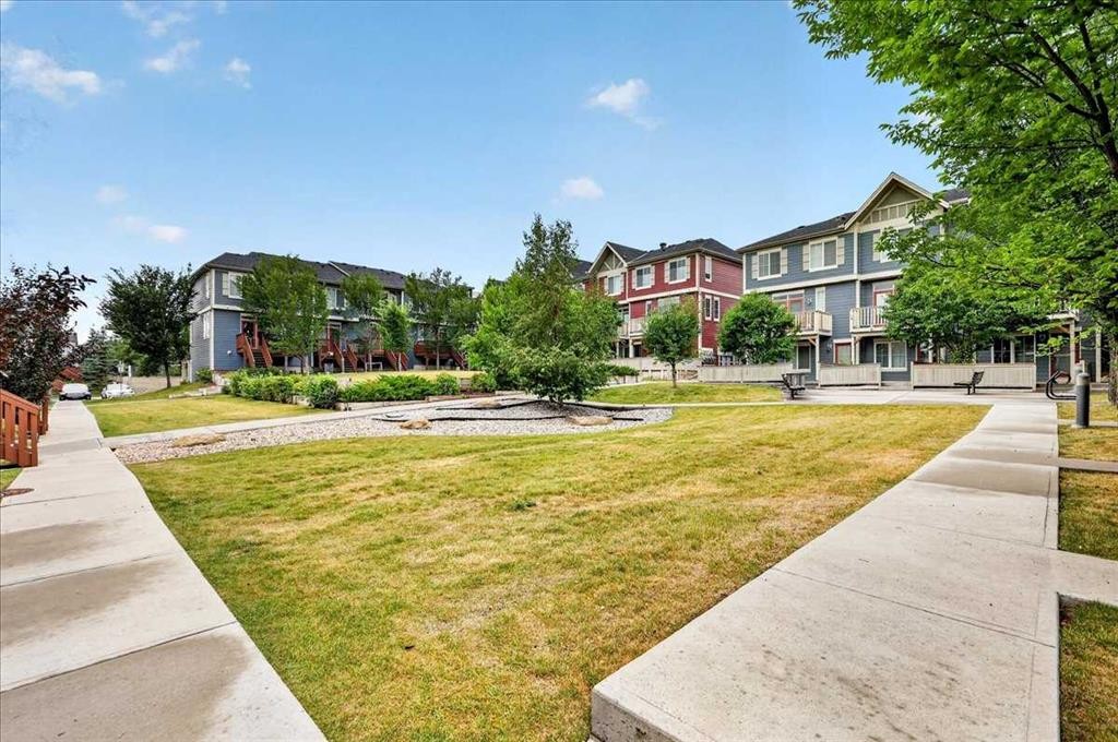 77 Kinlea Way Nw, Calgary, AB - Outdoor