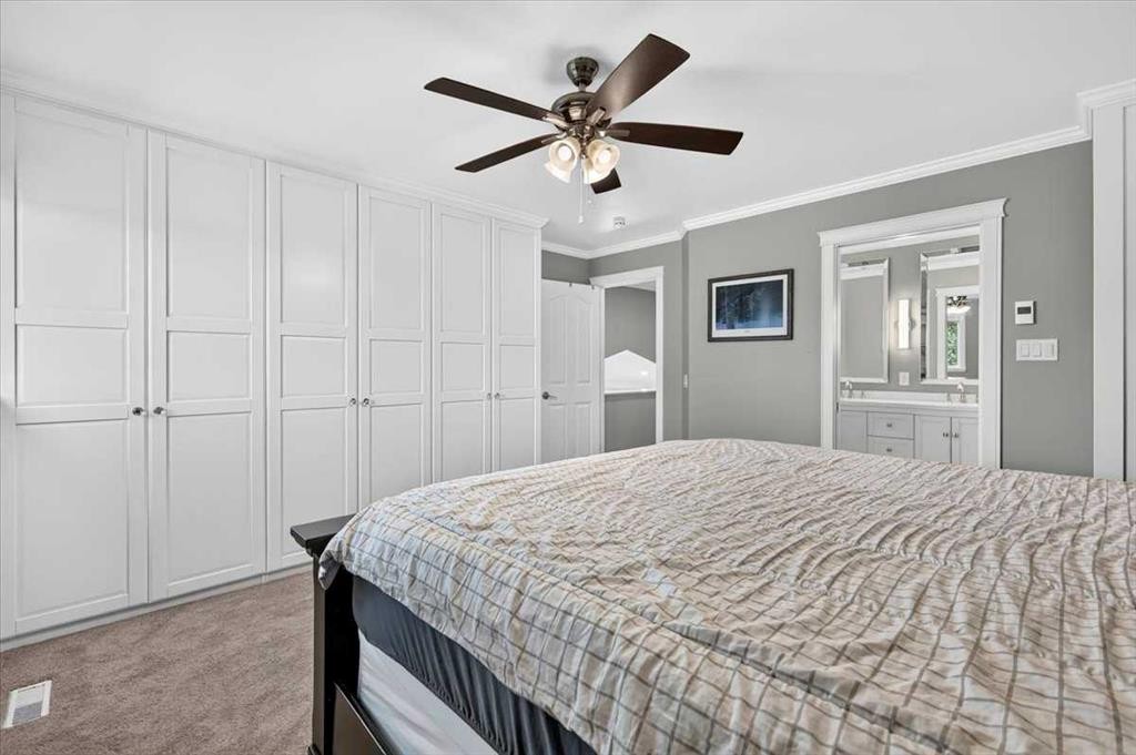 76-16044 258 Avenue East, Rural Foothills County, AB - Indoor Photo Showing Bedroom