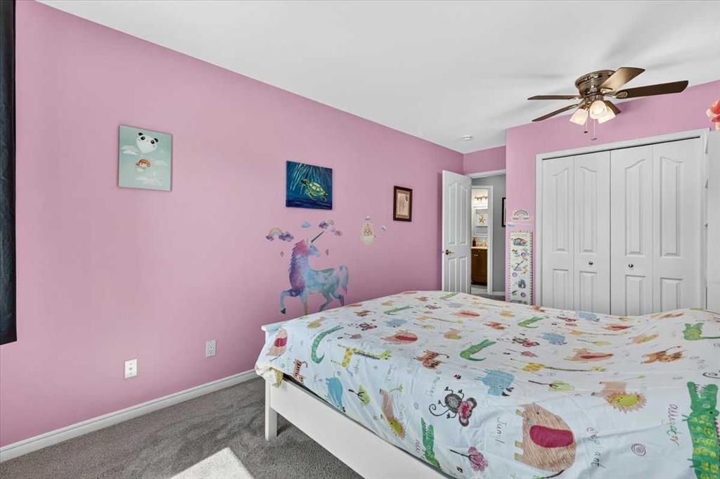 76-16044 258 Avenue East, Rural Foothills County, AB - Indoor Photo Showing Bedroom