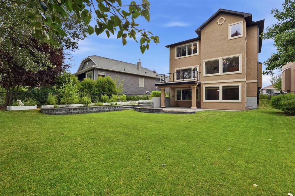 75 Royal Abbey Rise Nw, Calgary, AB - Outdoor