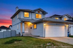 74 Anaheim Gardens NECalgary, AB T1Y 7C8