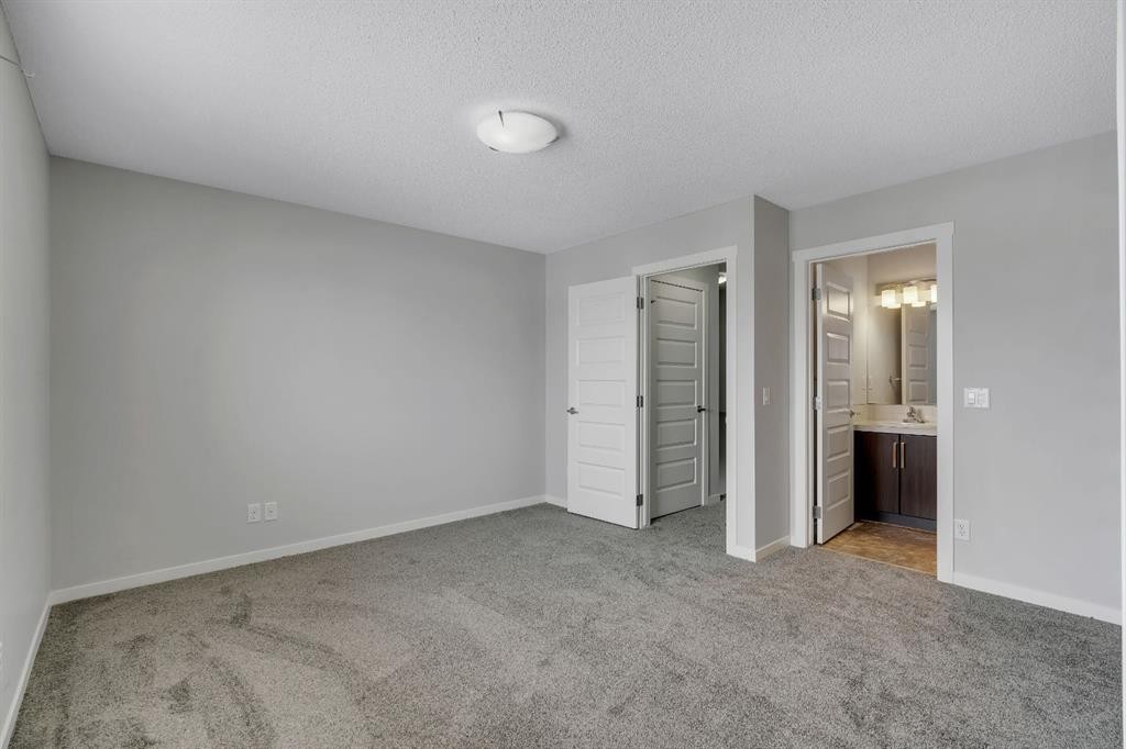 406 Mckenzie Towne Close Se, Calgary, AB - Indoor