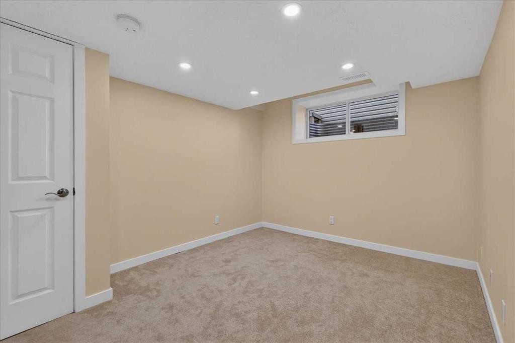 277 Evermeadow Avenue Sw, Calgary, AB - Indoor