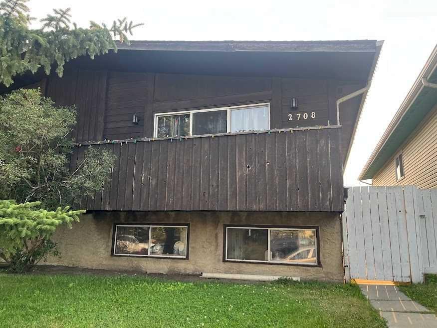 2708-46 Street Street Se, Calgary, AB - Outdoor