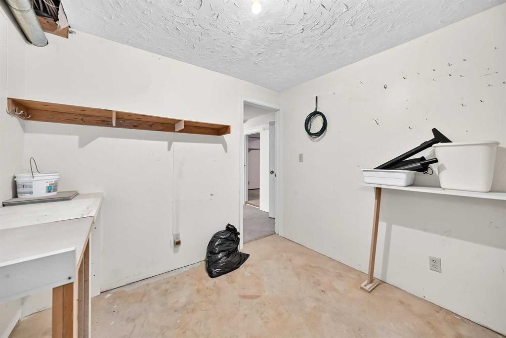6437 Coach Hill Road Sw, Calgary, AB - Indoor