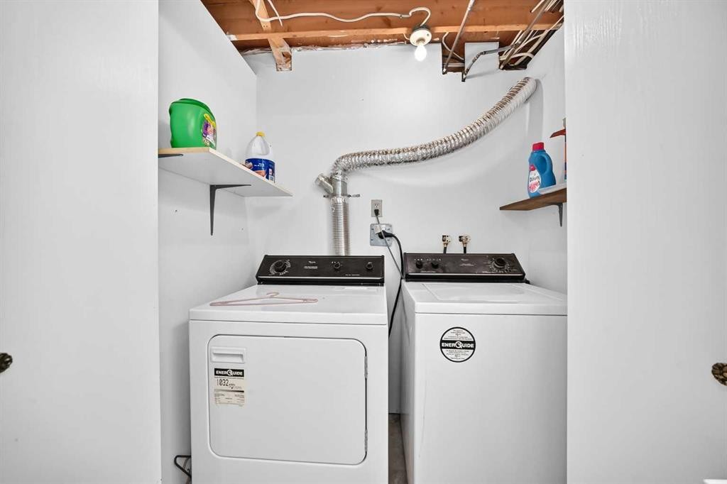 6437 Coach Hill Road Sw, Calgary, AB - Indoor Photo Showing Laundry Room