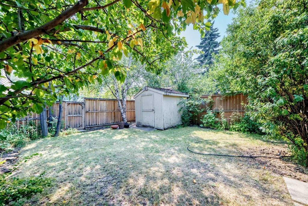 6437 Coach Hill Road Sw, Calgary, AB - Outdoor