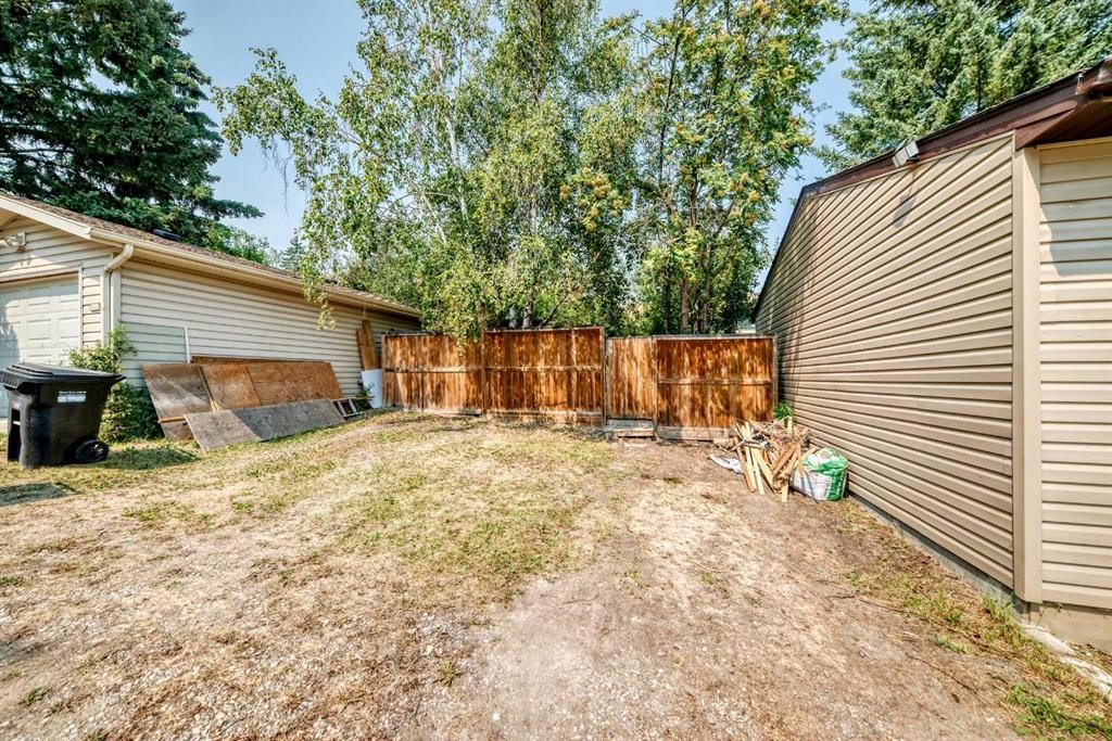 6437 Coach Hill Road Sw, Calgary, AB - Outdoor