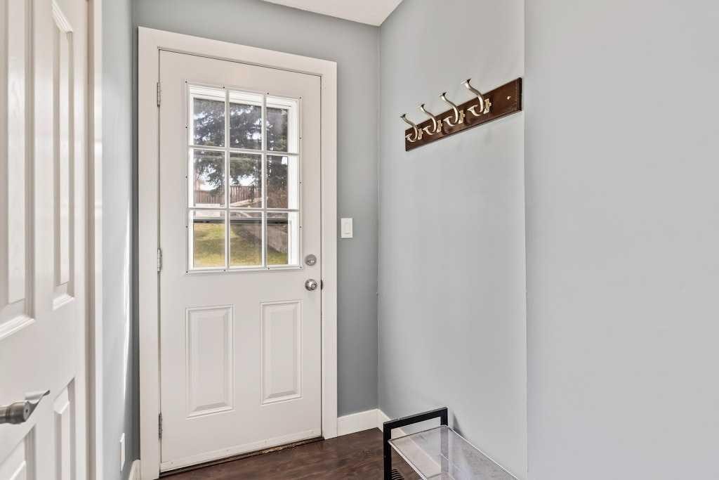 7-1603 Mcgonigal Drive Ne, Calgary, AB - Indoor Photo Showing Other Room