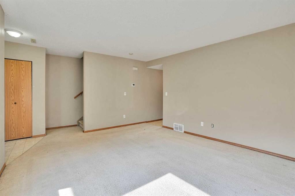 575-100 Jordan Parkway, Red Deer, AB - Indoor Photo Showing Other Room