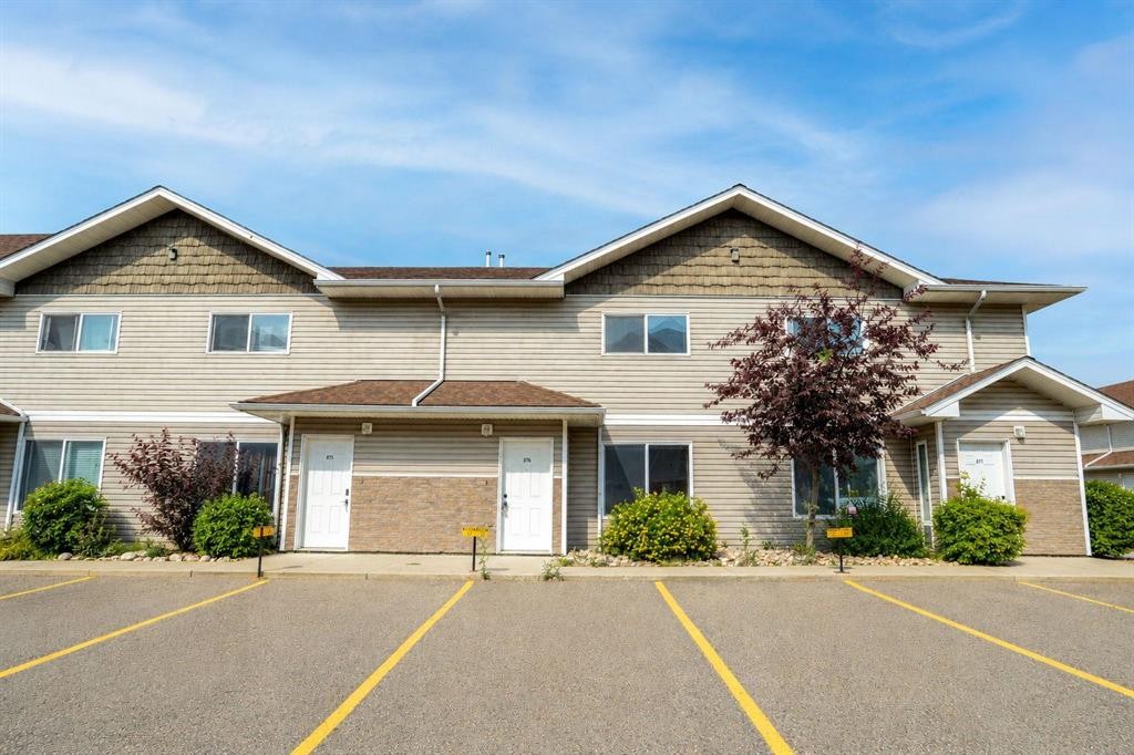 575-100 Jordan Parkway, Red Deer, AB - Outdoor With Facade