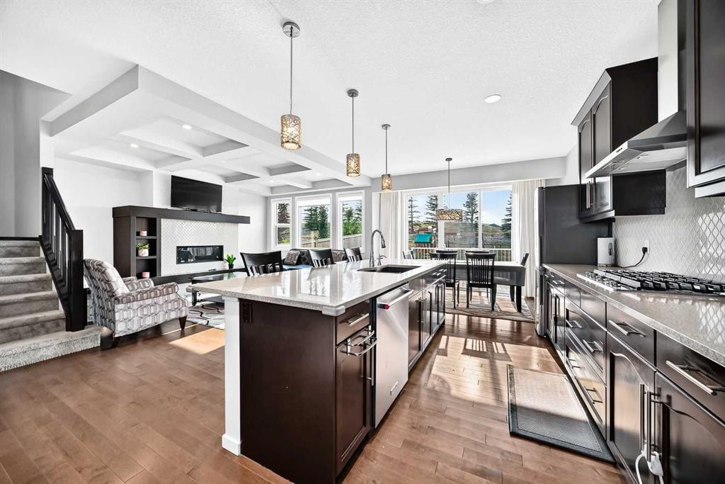 296 Nolancrest Heights Nw, Calgary, AB - Indoor Photo Showing Kitchen With Upgraded Kitchen