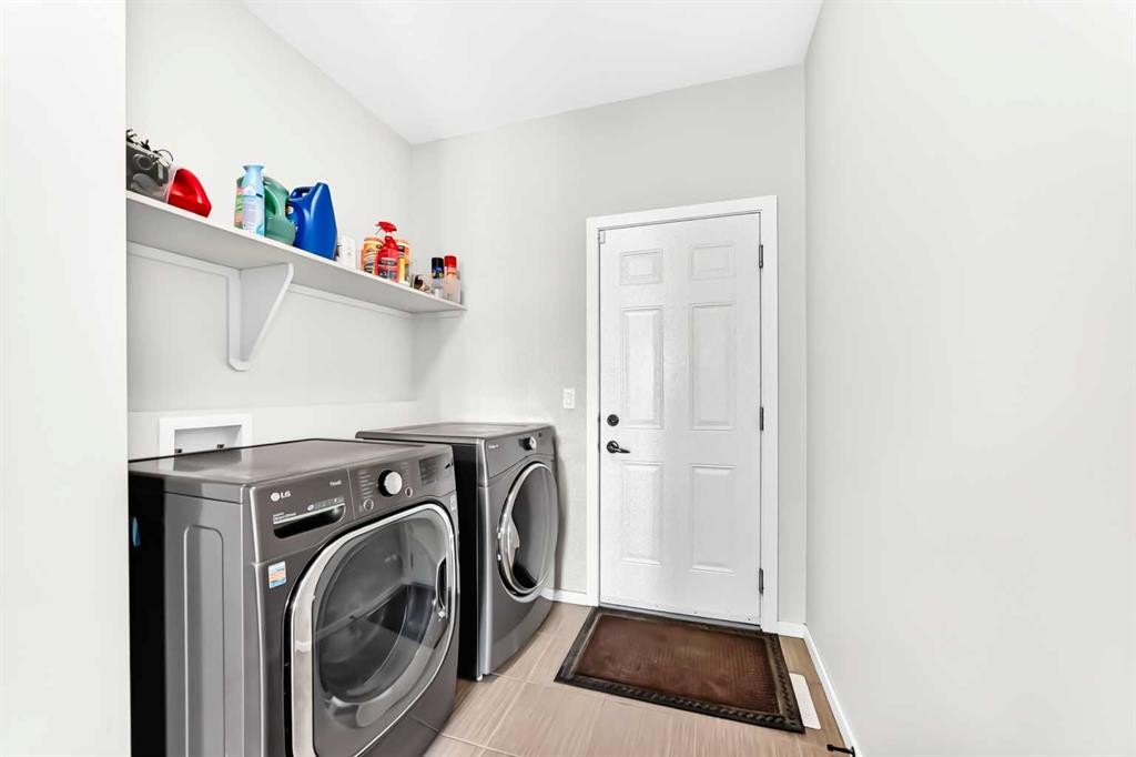 296 Nolancrest Heights Nw, Calgary, AB - Indoor Photo Showing Laundry Room