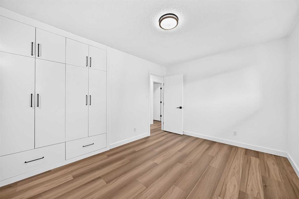 808 Avonlea Place Se, Calgary, AB - Indoor Photo Showing Other Room