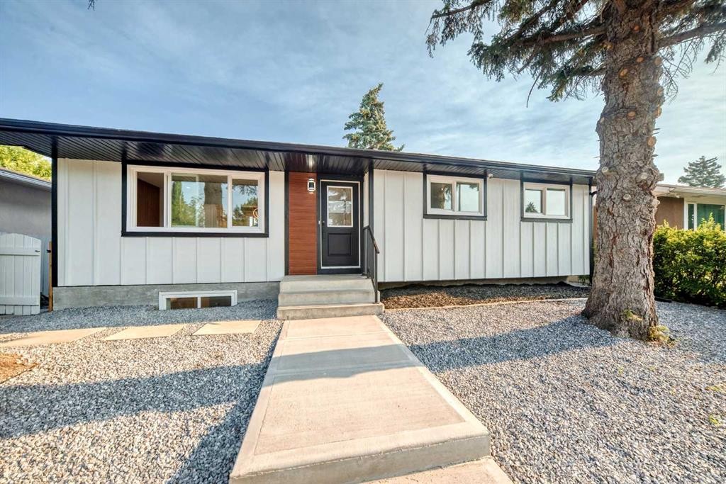 808 Avonlea Place Se, Calgary, AB - Outdoor